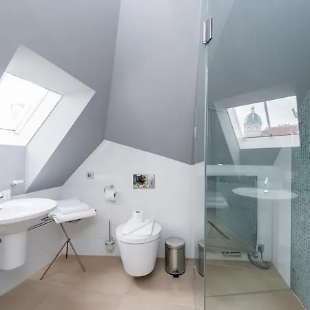 Studio Malostranske Namesti 4/8